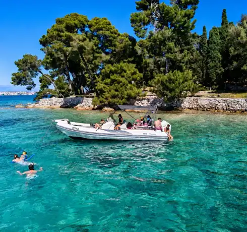 Dugi Otok Gems: Sakarun-Cave-Lagoon-Snorkeling-Snacks & Drinks Full-Day Group Tour. Please note: €15 mooring fee is payable on arrival