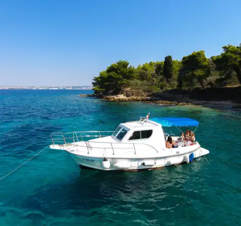 Halbtägige Gruppenbootstour von Zadar zu den nahen Inseln