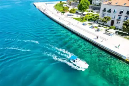 Half-Day Private  Boat Tour on a Traditional Wooden boat