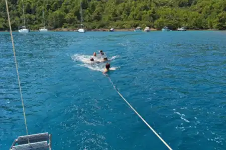 Half-Day Private  Boat Tour on a Traditional Wooden boat