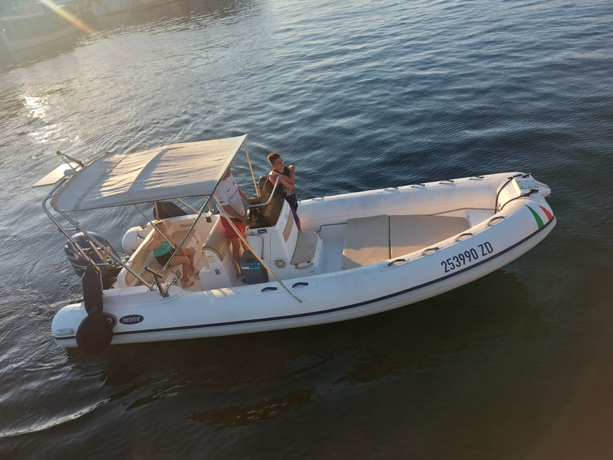 Speedboat Tour