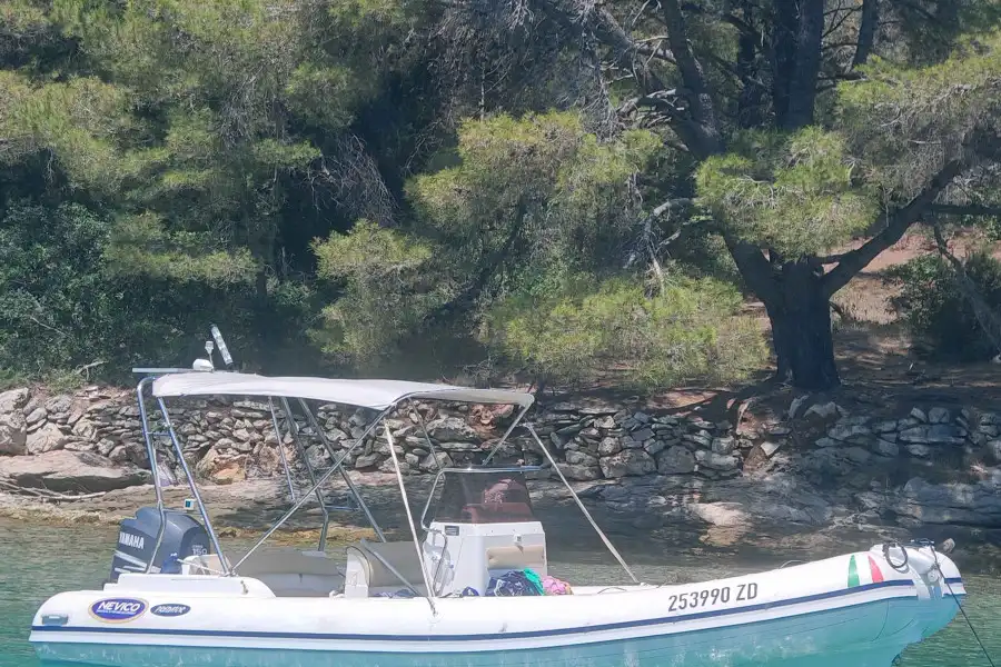 Full-day Speedboat tour to Dugi Otok, Blue Lagoon, and Sakarun Beach