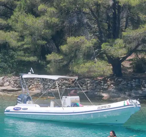 Full-day Speedboat tour to Dugi Otok, Blue Lagoon, and Sakarun Beach