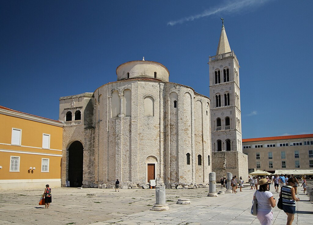 Aymo Cha Croatia Travel Guide